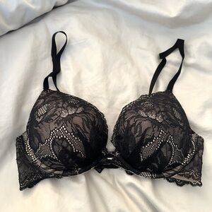 Victoria's Secret Fabulous Plunge Black Lace Push Up Bra 34C
